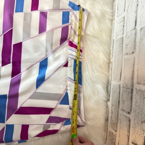 Adidas Mini Skirt‎ in White and Purple for running, pickle ball, casual athletic - Picture 11 of 13